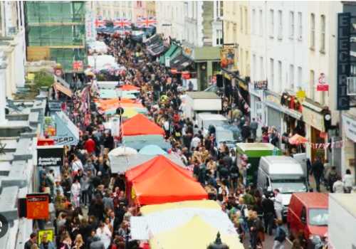 People in the Portobello Road Market